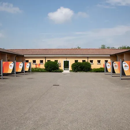 Fiore Hotel Fiorenzuola dʼArda