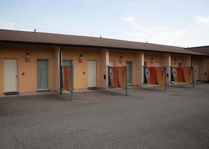 菲奥雷汽车酒店 费伦佐拉亚达