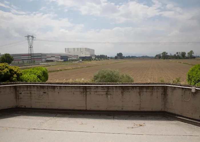 菲奥雷汽车酒店 3*