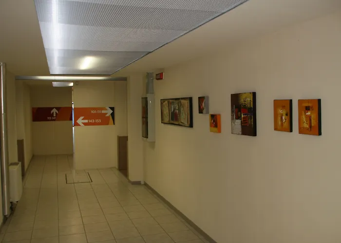 菲奥雷汽车酒店