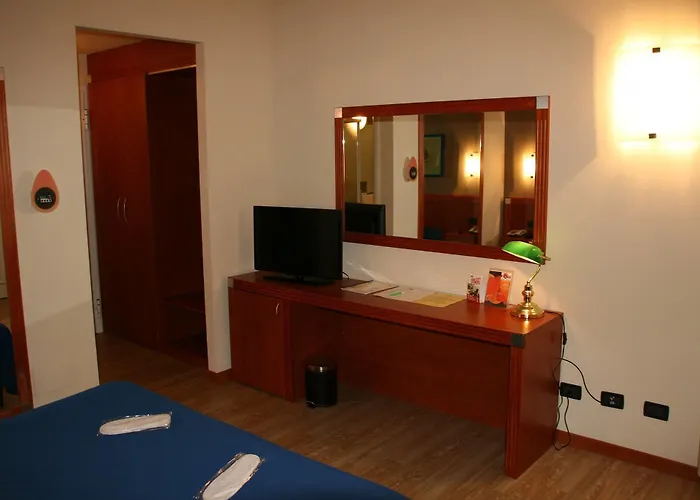 菲奥雷汽车酒店 费伦佐拉亚达