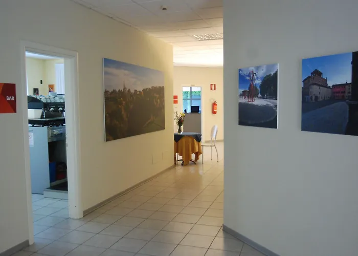 菲奥雷汽车酒店 3* 费伦佐拉亚达