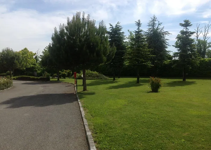 菲奥雷汽车酒店 3* 费伦佐拉亚达