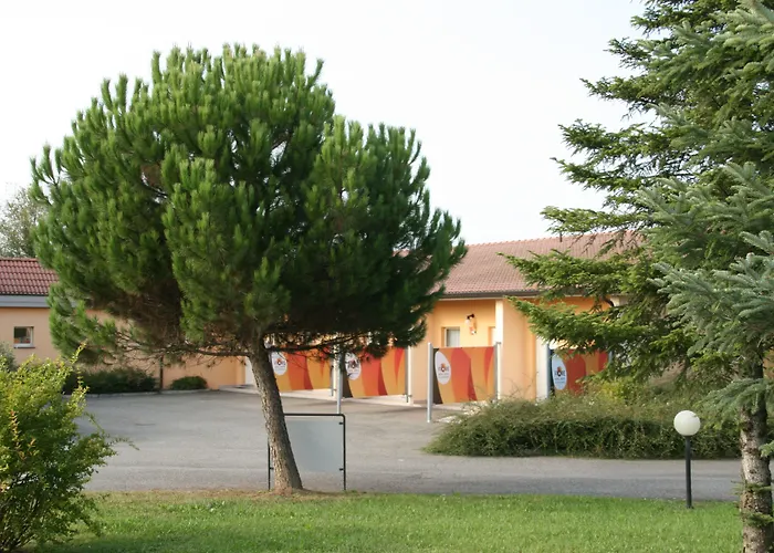 菲奥雷汽车酒店